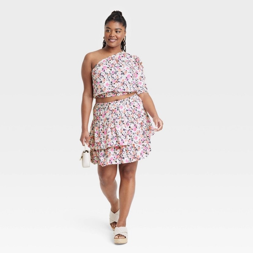 SOLD AS A SET … super cute for summer … both top and bottom in a 2xl